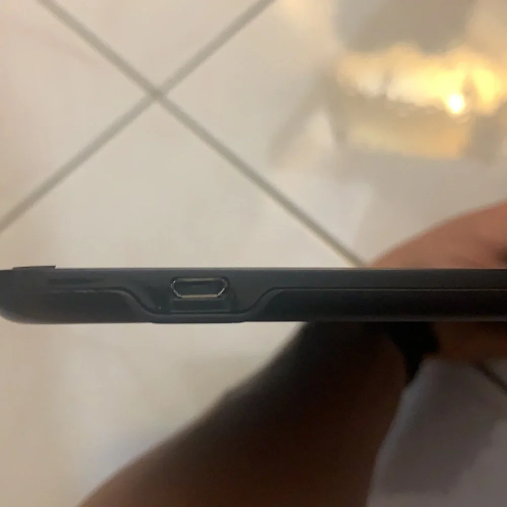 Zagg iPad key board.